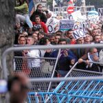 Los manifestantes intentaron «saltar las vallas de protección»