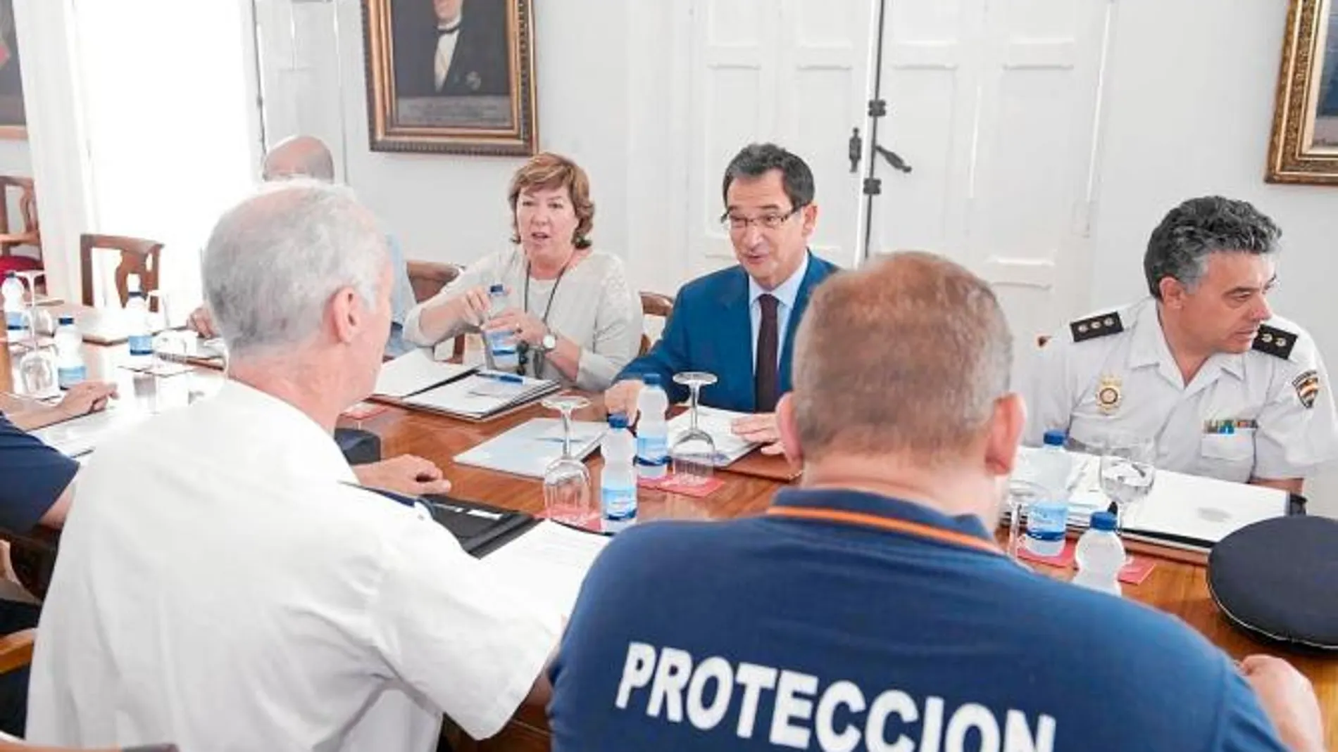 Bascuñana anuncia la vuelta de la Guardia Civil al Mar Menor después de varios años