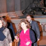 La vicepresidenta, Soraya Saénz de Santamaría, cruzó a pie desde el hotel Palace hasta el Congreso