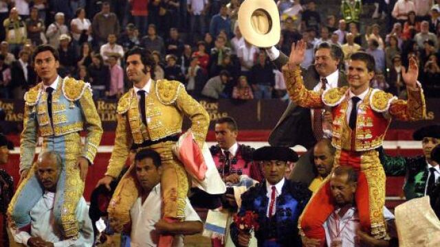 El Juli indulta un toro y Morante borda el toreo en Manizales