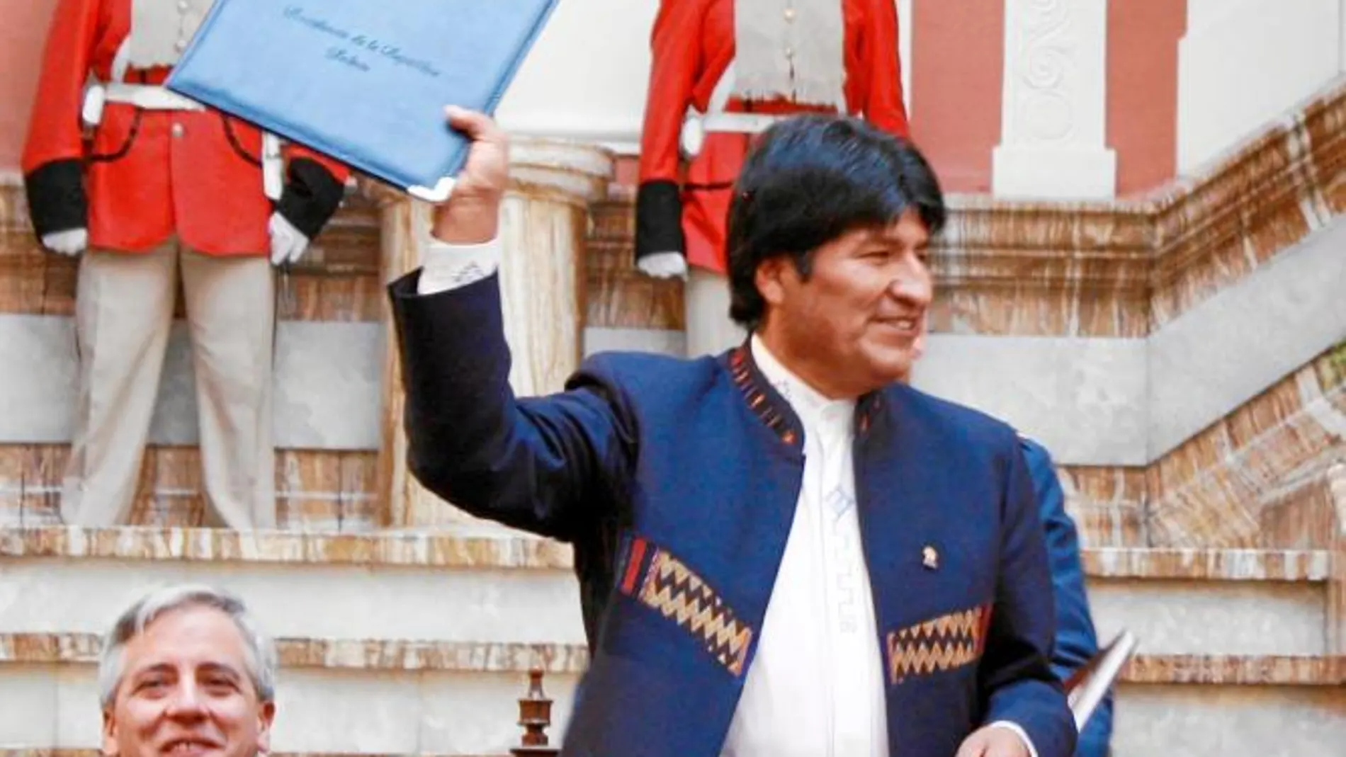 Bolivia amenaza ahora con no pagar por la expropiación