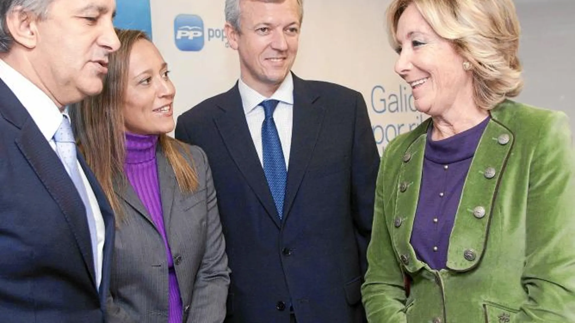 Aguirre se sumó ayer a la campaña gallega