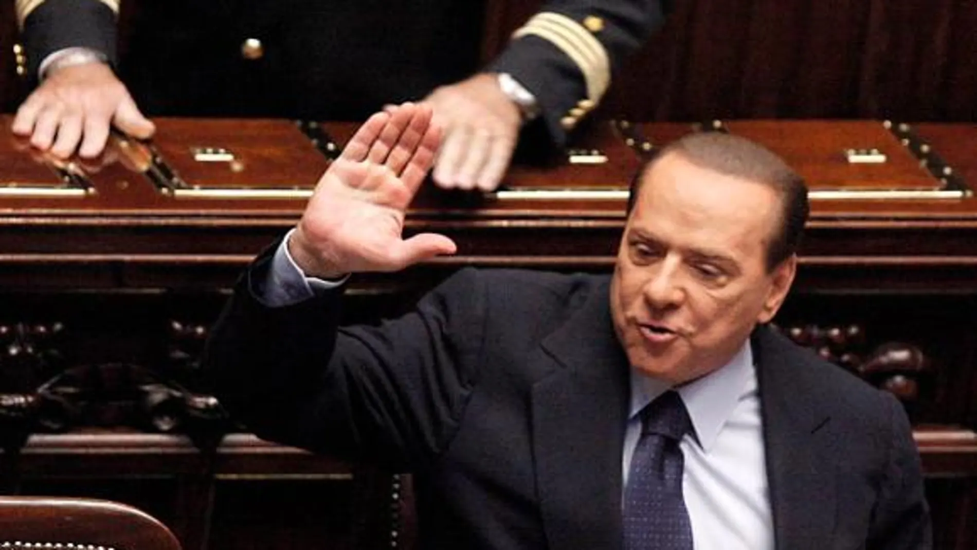 Berlusconi supera la cuestión de confianza en la Cámara de Diputados
