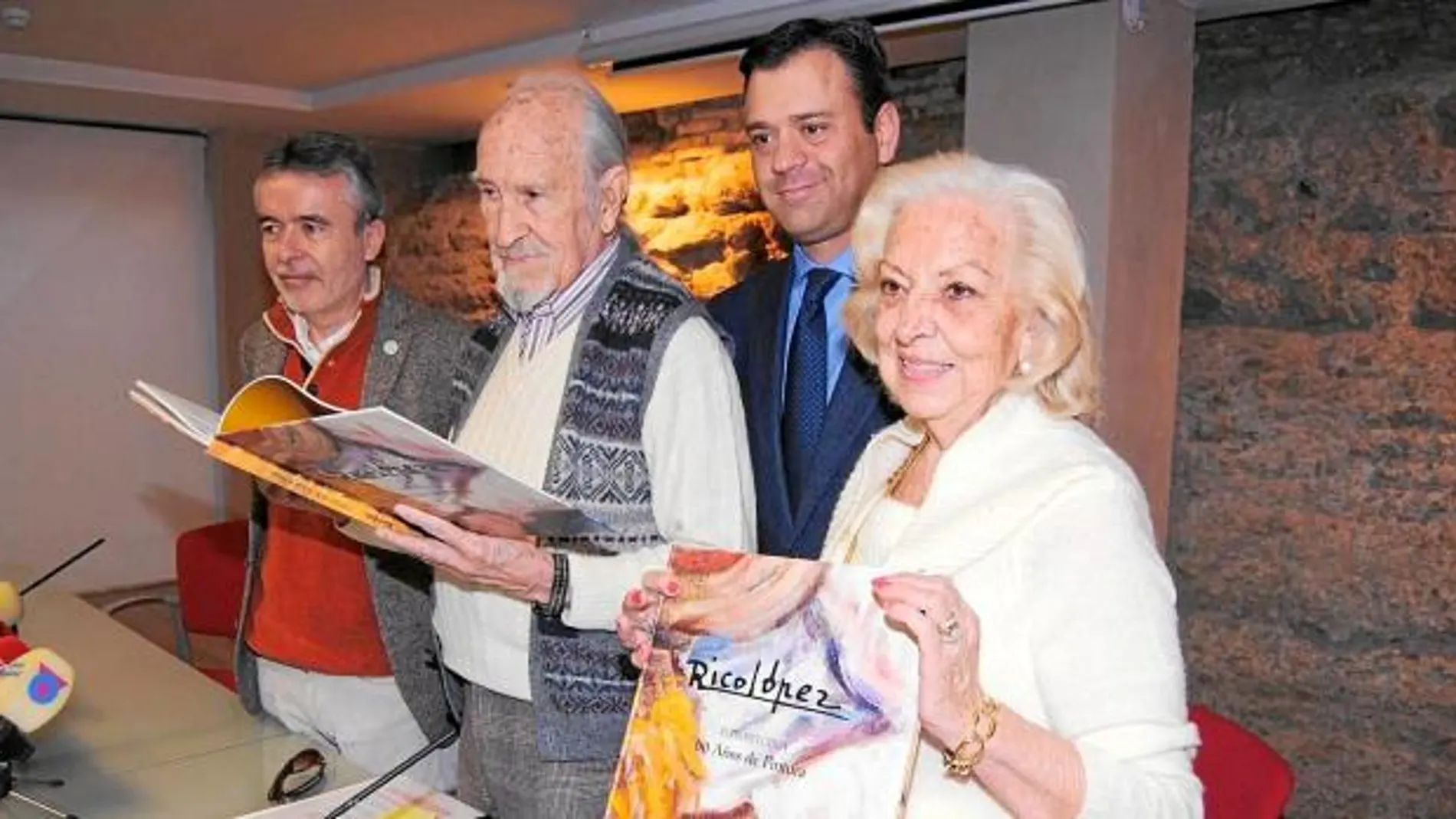 El Mubam acoge el colorido homenaje pictórico de Ricolópez a la mujer
