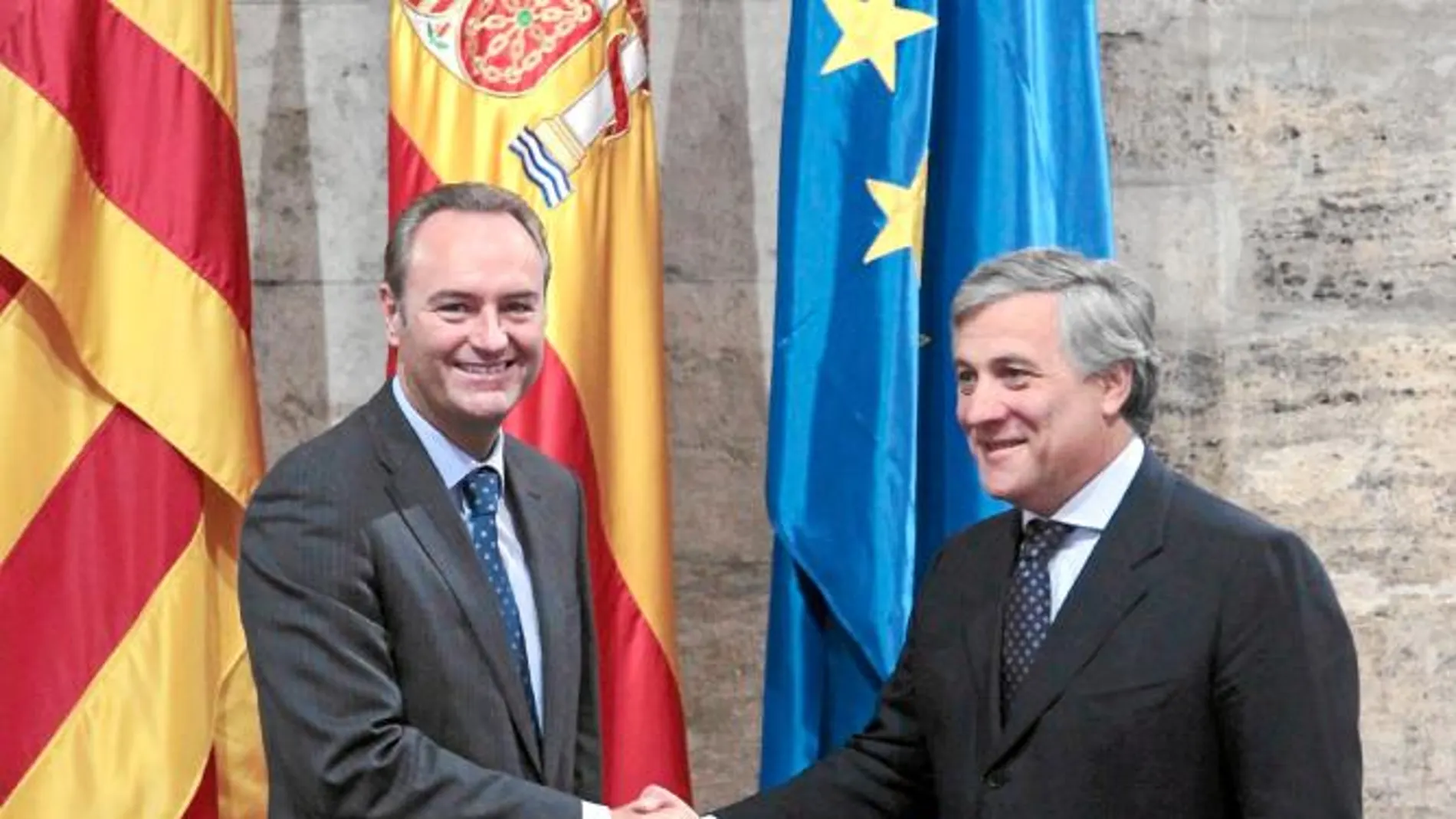 El presidente Fabra junto al vicepresidente de la CE, Tajani