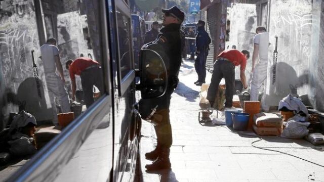 Cerca de 200 agentes participaron en el desalojo del Albéniz y el Hotel Madrid, situados muy cerca de la calle Concepción Jerónima