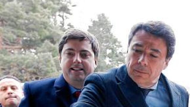 González visitó ayer el centro de conservación de carreteras de Navacerrada