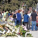 El sol y las temperaturas agradables acompañaron a los murcianos en su visita a los cementerios