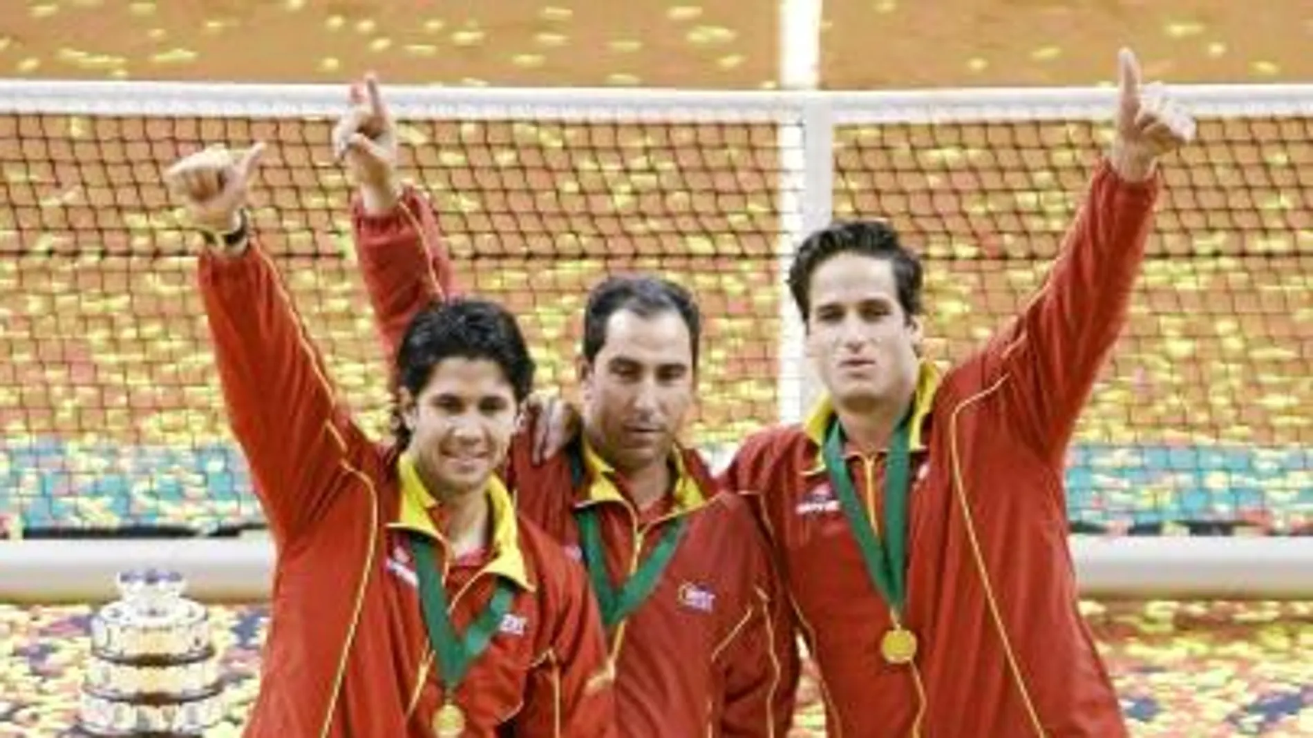 En 2009, Verdasco, Feliciano, Nadal y Ferrer, los mismos de este año y el mismo capitán: Albert Costa