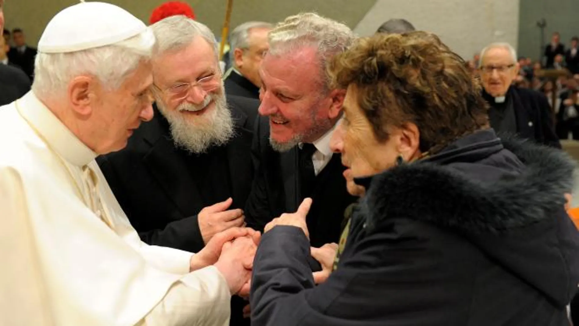 Benedicto XVI: «La Iglesia os necesita para la nueva evangelización»