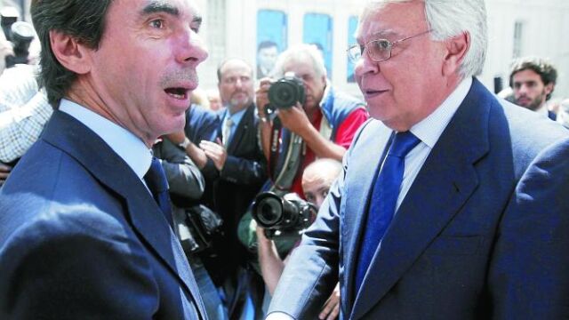 La difícil retirada de un político