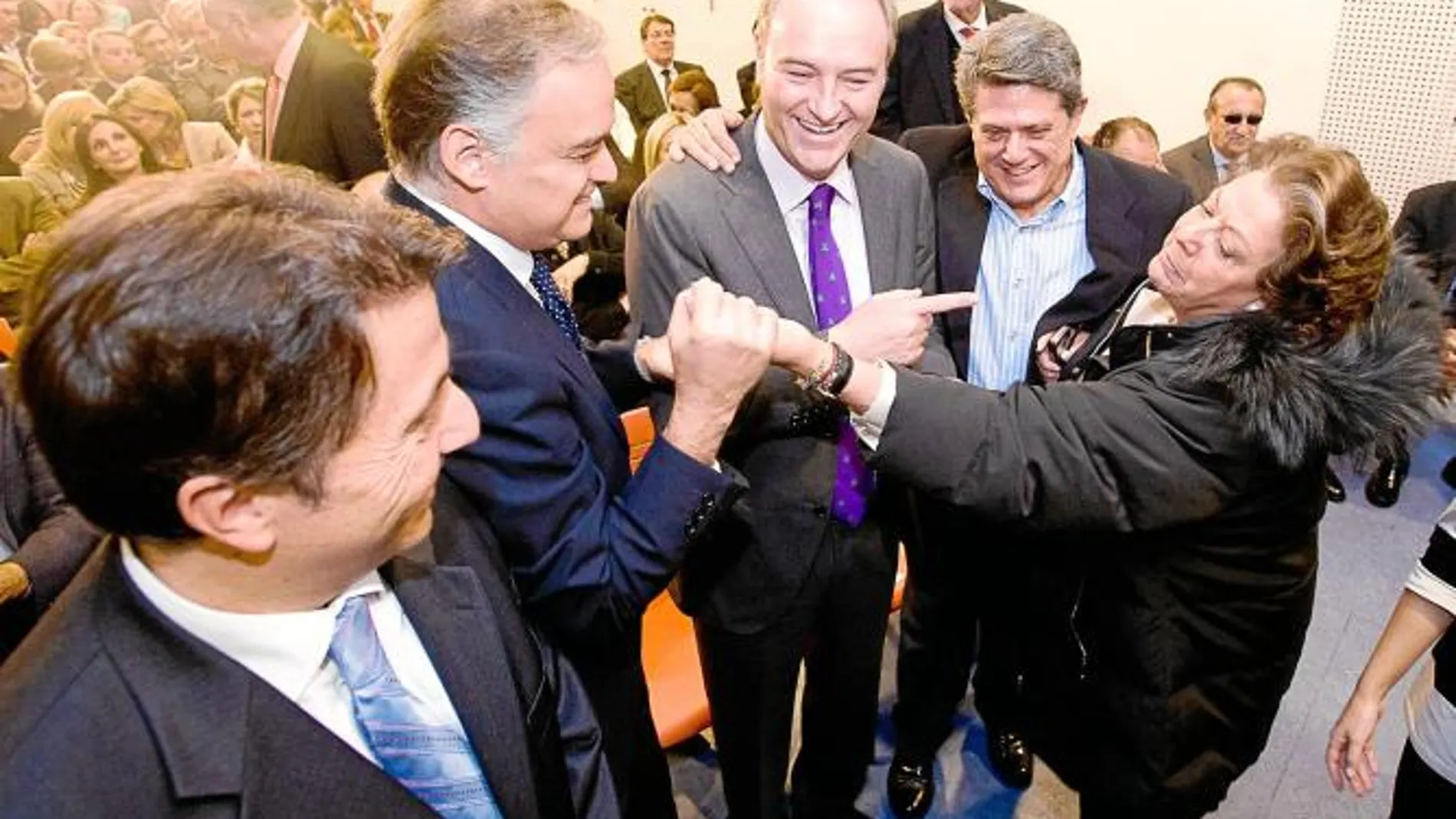 El presidente Alberto Fabra ayer en la sede del PPCV
