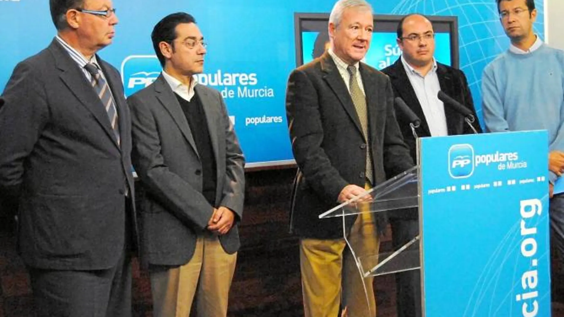 José Antonio Ruiz Vivo, José Gabriel Ruiz, Ramón Luis Valcárcel, Pedro Antonio Sánchez y Juan Carlos Ruiz