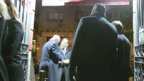 Los porteros de discoteca se tendrán que examinar de la Constitución
