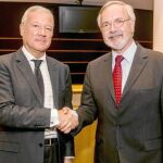 Valcárcel reclama más fondos al Banco Europeo de Inversiones para infraestructuras