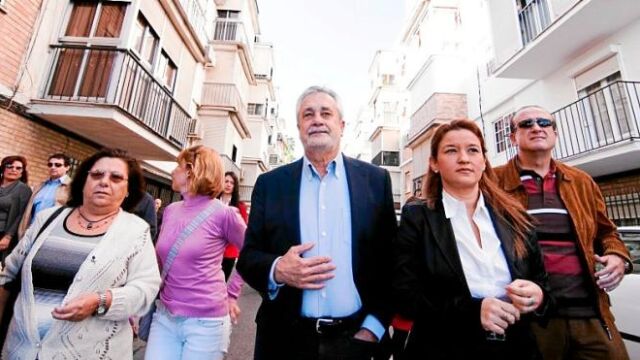 José Antonio Griñán estuvo ayer en San Juan de Aznalfarache