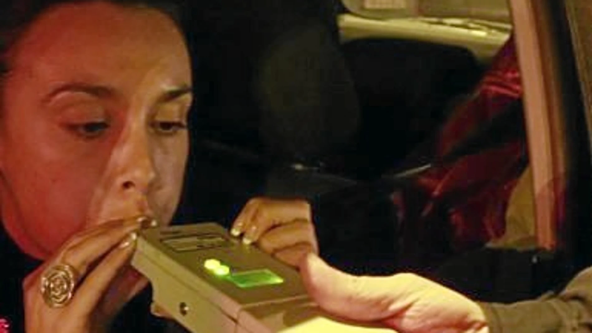 La Polícia interpone en una noche 184 denuncias por incivismo en Poblenou