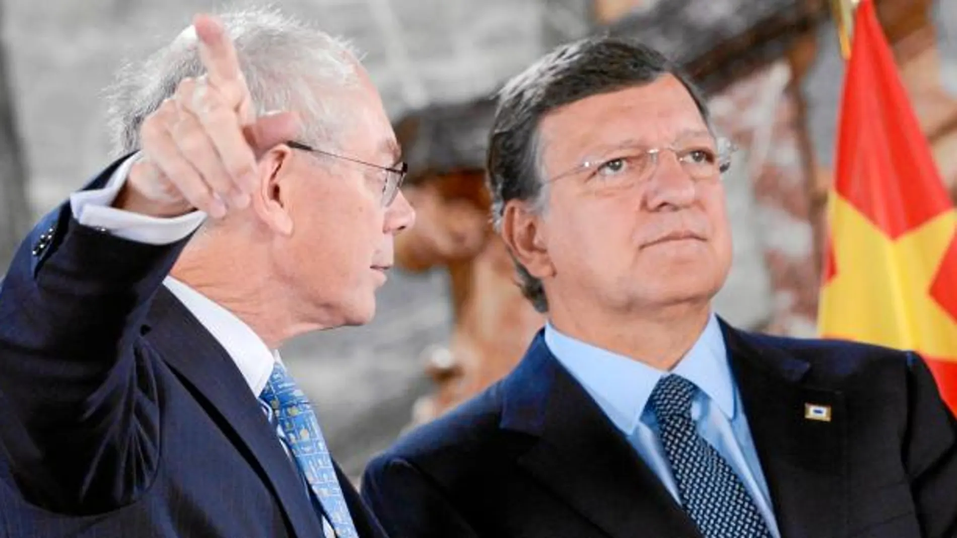 Herman Van Rompuy, del Eurogrupo, y José Manuel Durao Barroso, de la CE