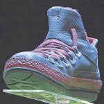 Diseñan la primera bota 100% biodegradable que se convierte en abono