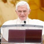 El Papa recuerda a los españoles que pasan «momentos difíciles»