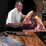 José Gordón / cocinero y ganadero: «Cuidado con confundir la vaca vieja con el buey»