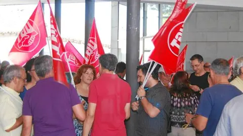 El malestar de los 730 trabajadores, que se manifestaron en señal de protesta este verano, es palpable. Aún no saben quiénes serán los 190 despedidos