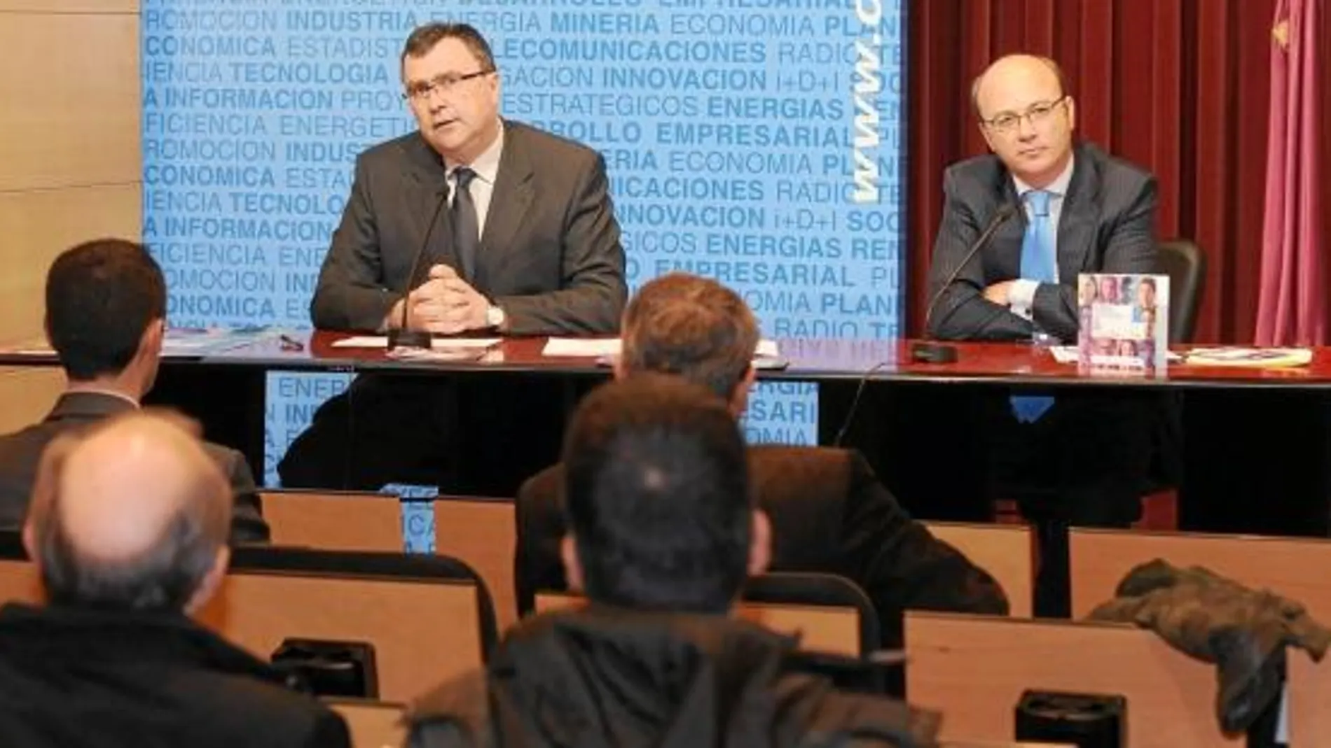 Universidades fomenta la presencia de las empresas regionales en Europa