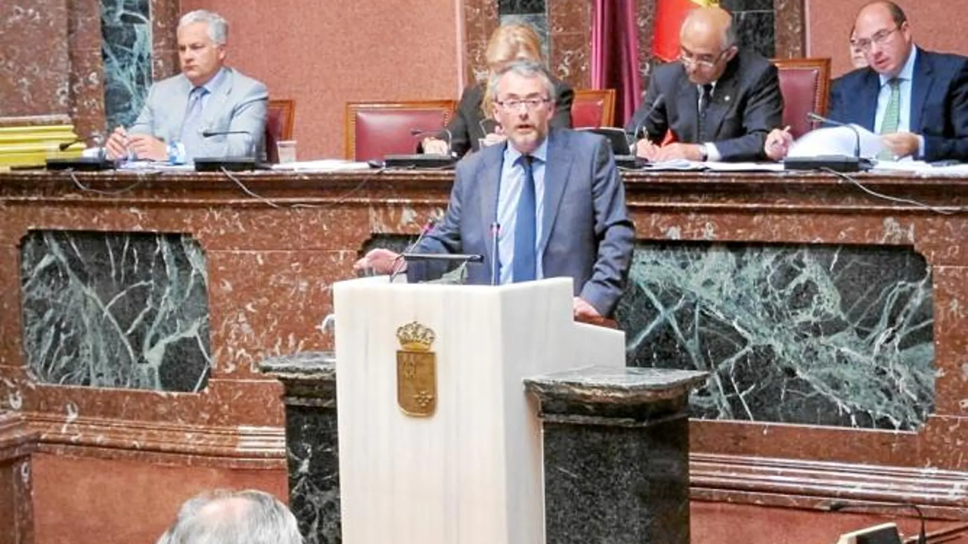Imagen del diputado del PP en la Asamblea Regional, Domingo Segado, durante una comparecencia