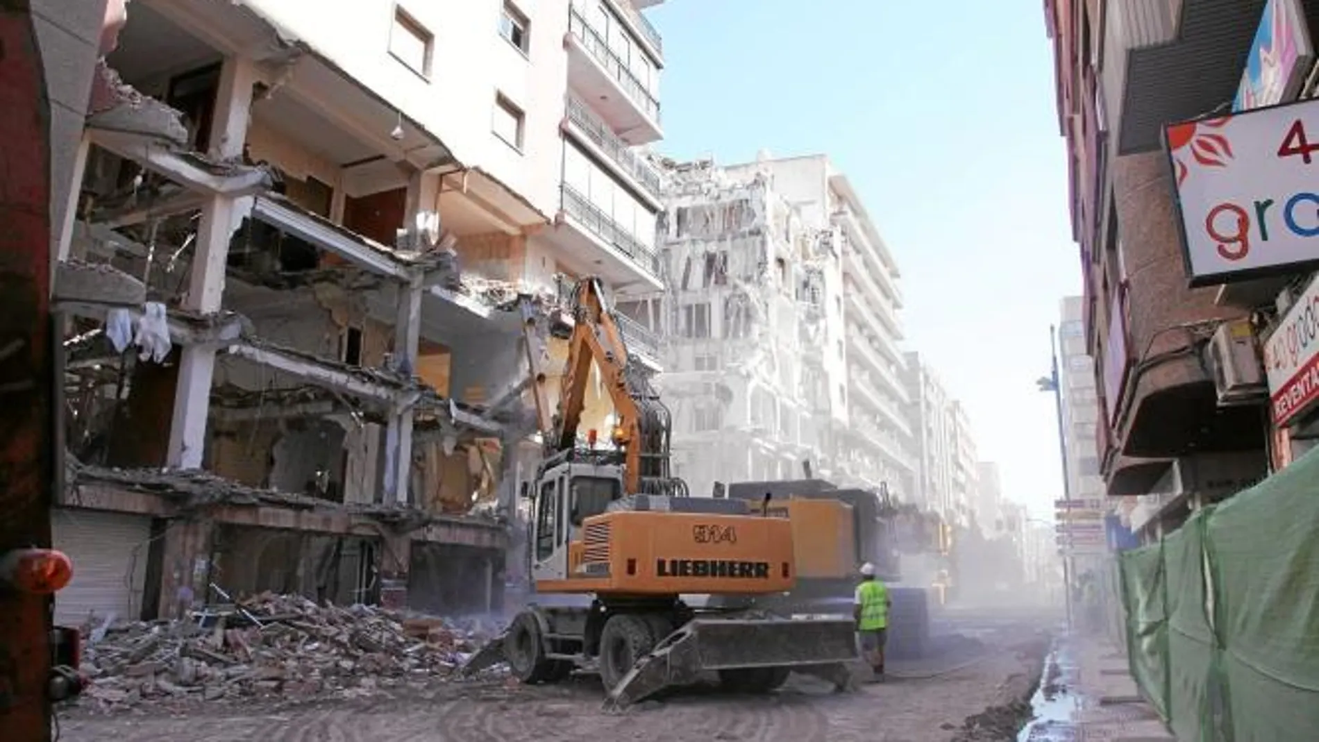 Lorca inicia la reconstrucción del primer edificio demolido