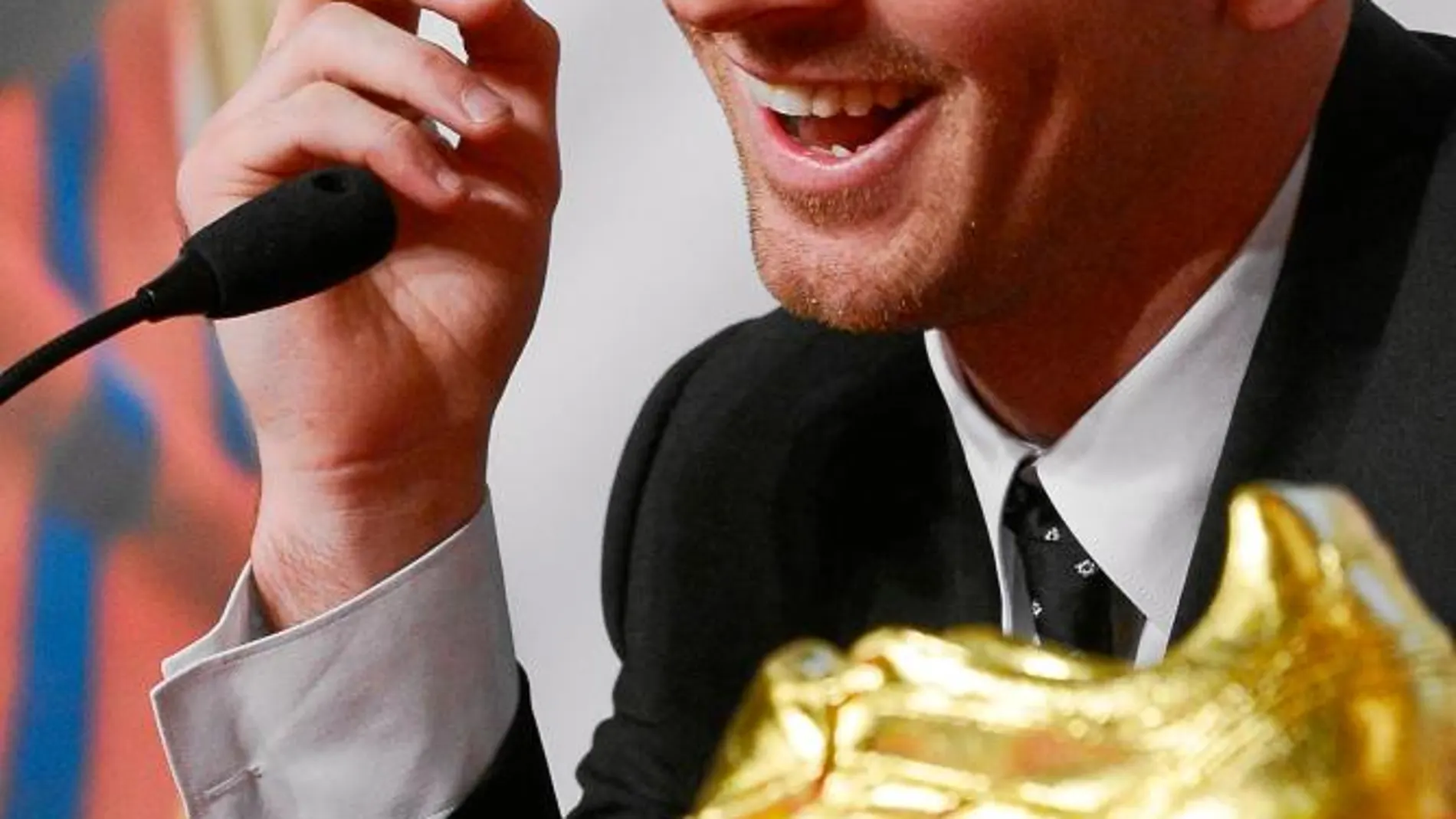 Leo Messi estuvo muy sonriente mientras recibía la Bota de Oro