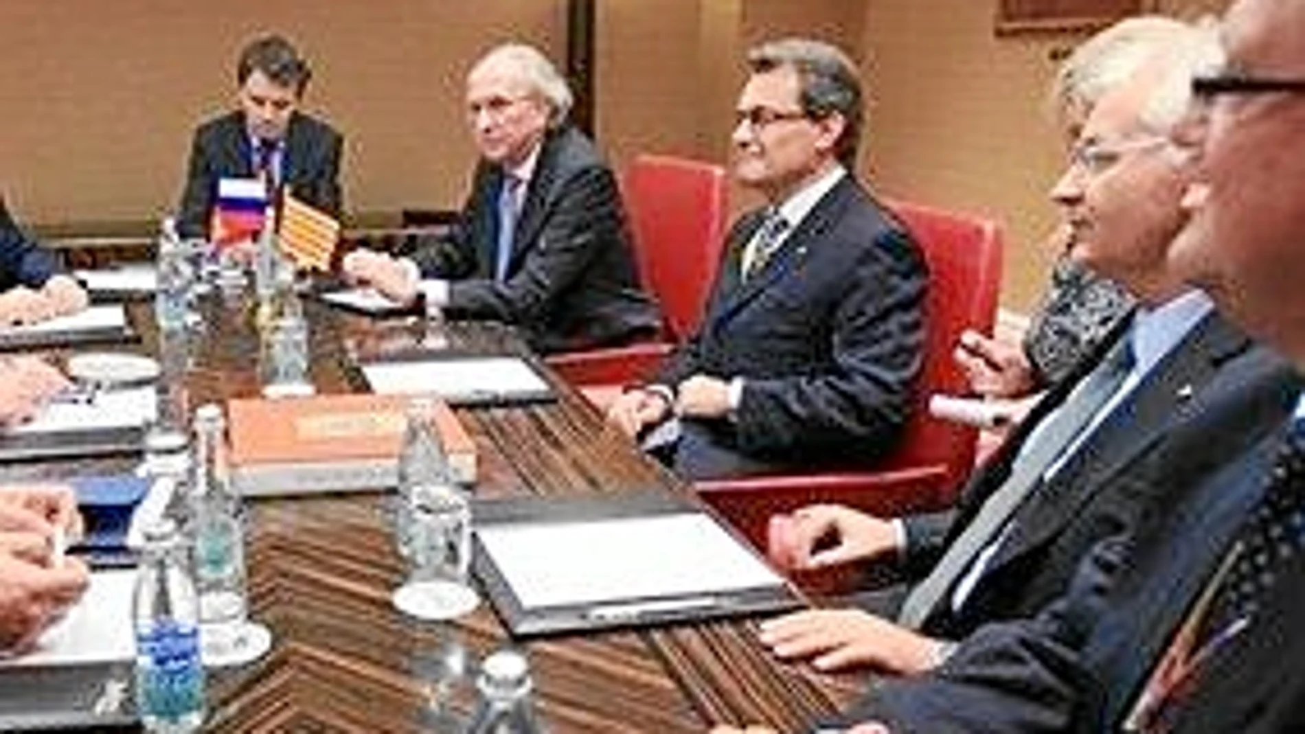 El PP reúne a empresarios catalanes para explicarles los riesgos de la independencia