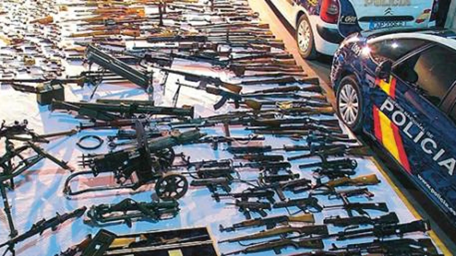 Dos arsenales guardaban cientos de armas de guerra