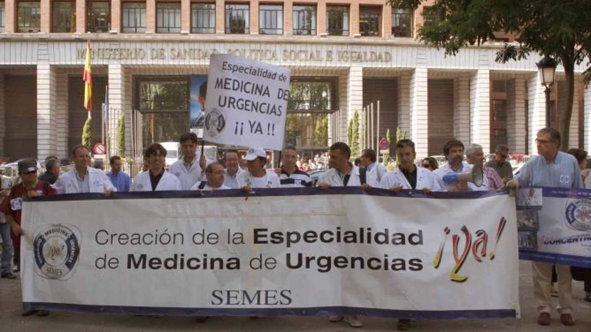 Los médicos de urgencias piden ante el Ministerio ser una especialidad médica