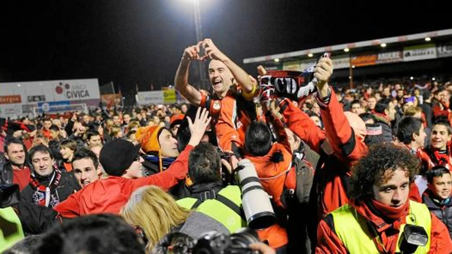 El deporte de élite castellano y leonés juega su partido decisivo goleado por las deudas