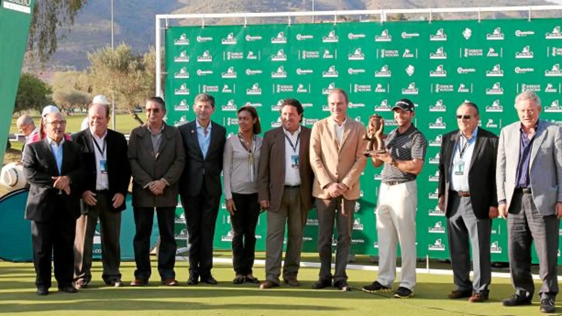 El presidente de la Generalitat asistió ayer al Castellón Masters de golf que se celebró en Borriol