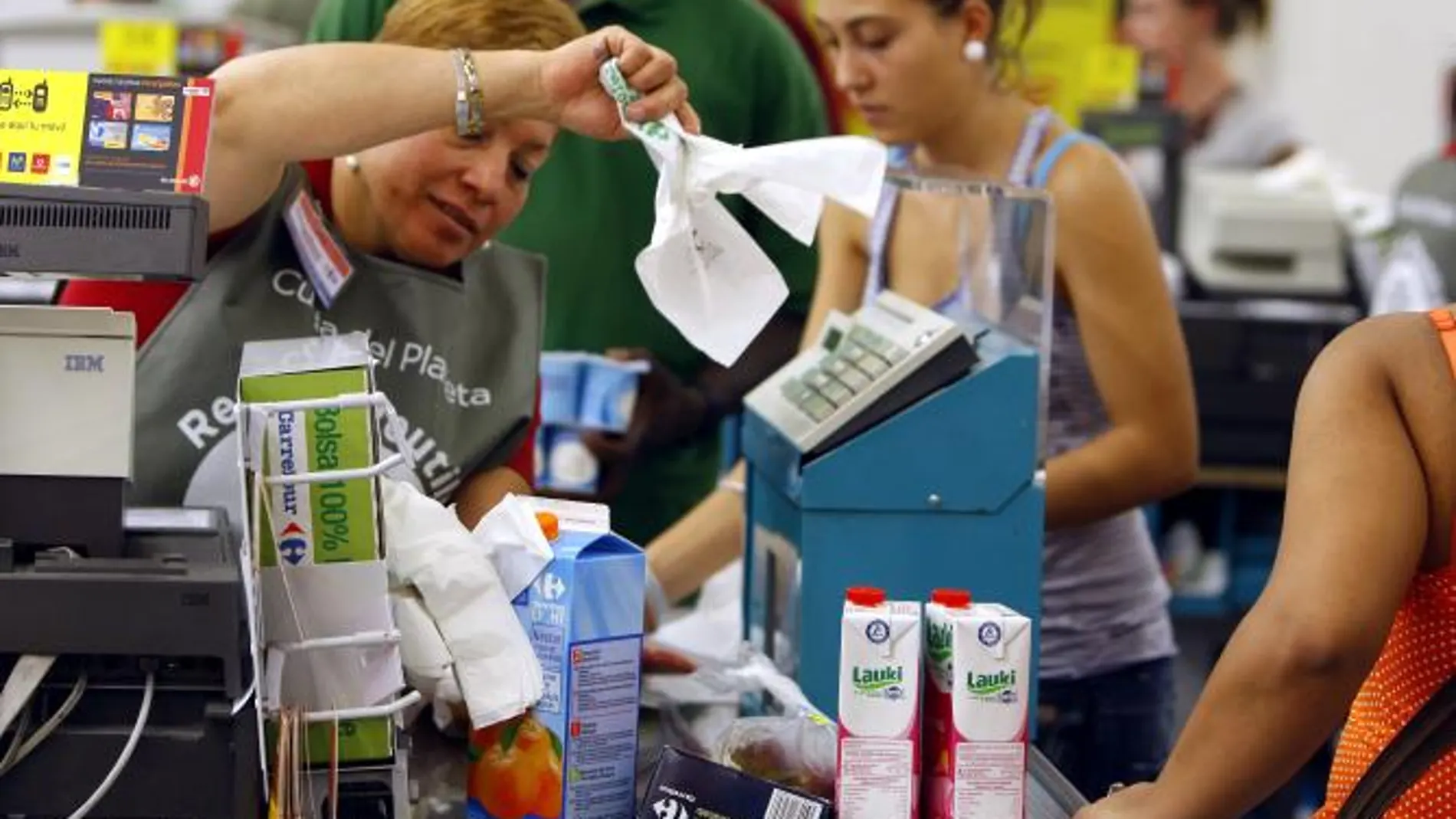 La tienda descuento sigue por encima del hipermercado en venta de alimentos