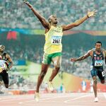 Usain Bolt entró en la historia con tres récords mundiales y tres oros olímpicos