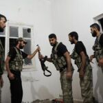 Los rebeldes y el ejército pro gurbernamental sirio luchan por el control de Alepo