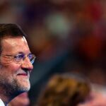 Rajoy acusa de manirroto al PSOE y exige que cumpla con Europa