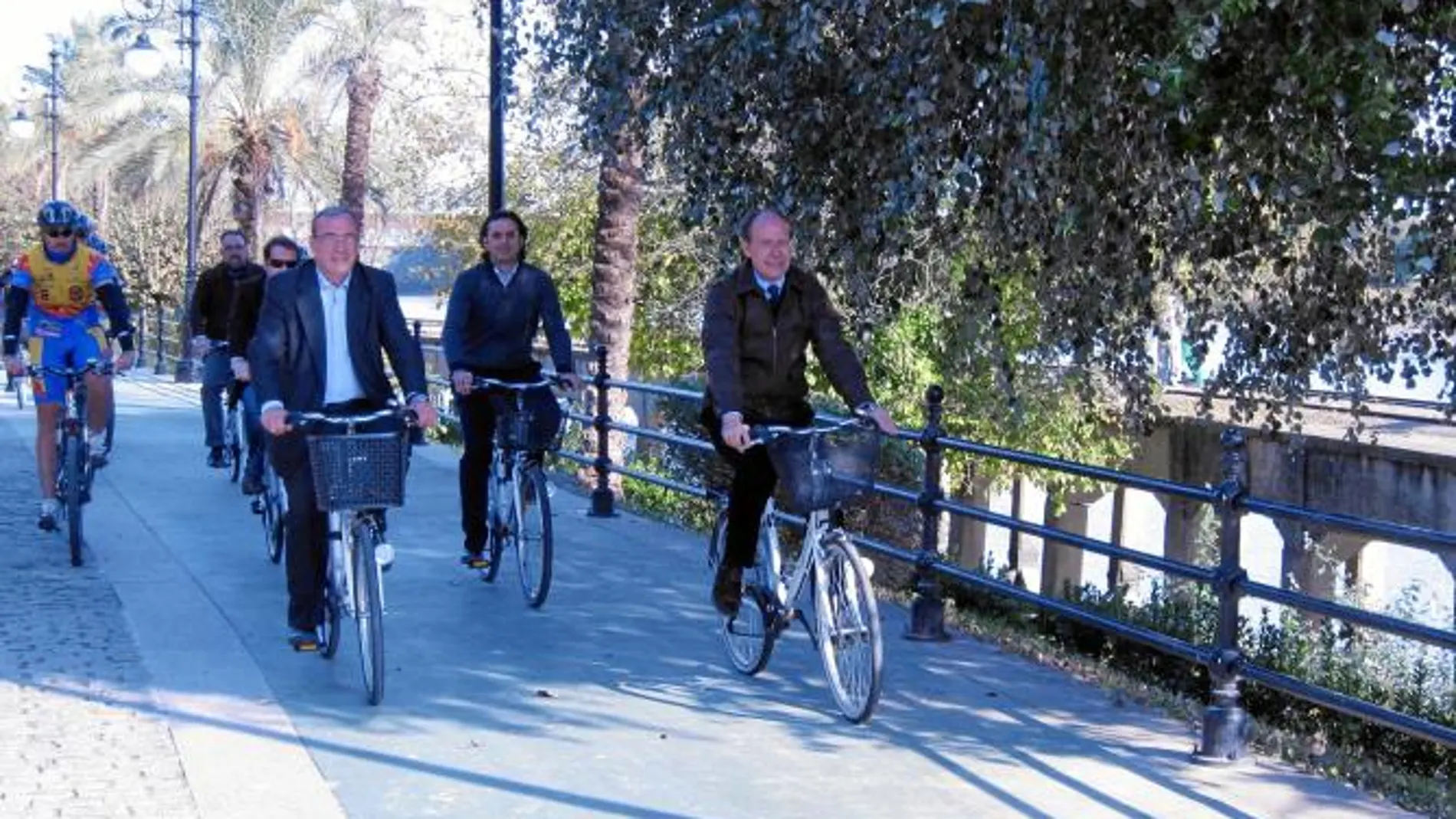 El consejero de Medio Ambiente, José Juan Díaz Trillo, durante la inauguración del corredor metropolitano