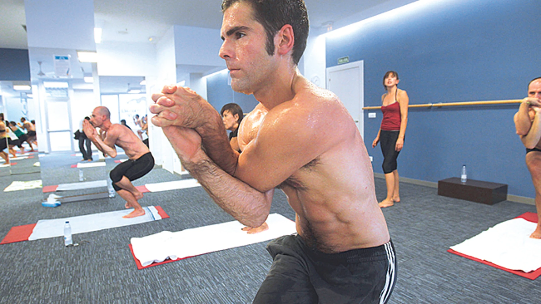 Bikram yoga: entrenar cuerpo y mente a 40 grados