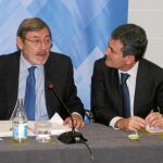 Jaime Lissavetzky y Pedro Saura, durante la reunión mantenida ayer