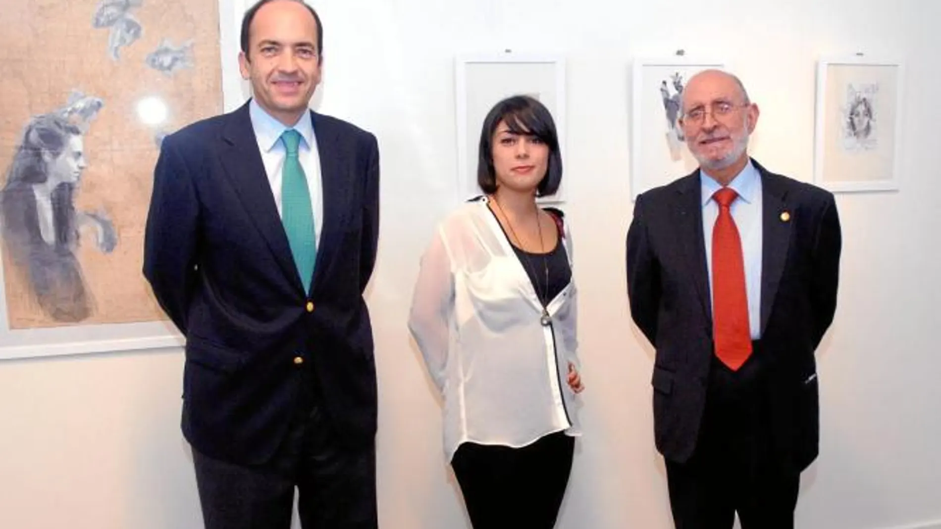 Borja Monzó, Gloria López Cleries y Román de la Calle en la inauguración de la exposición