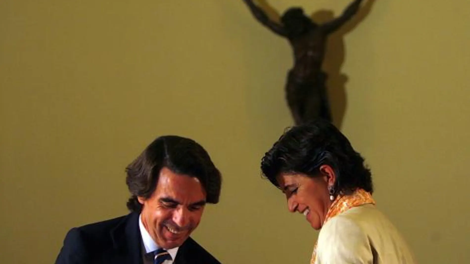 Aznar define a San Gil como una «referencia moral y política»