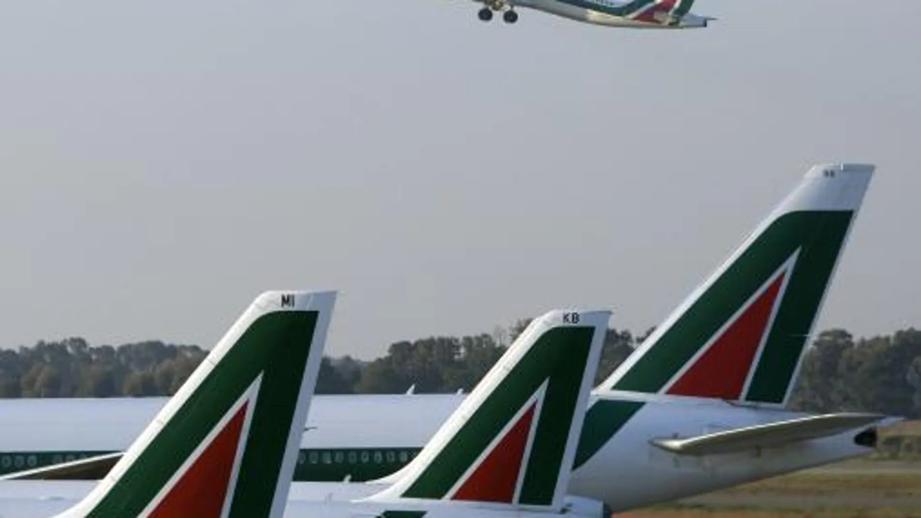 Los trabajadores de Alitalia se suman al plan de rescate
