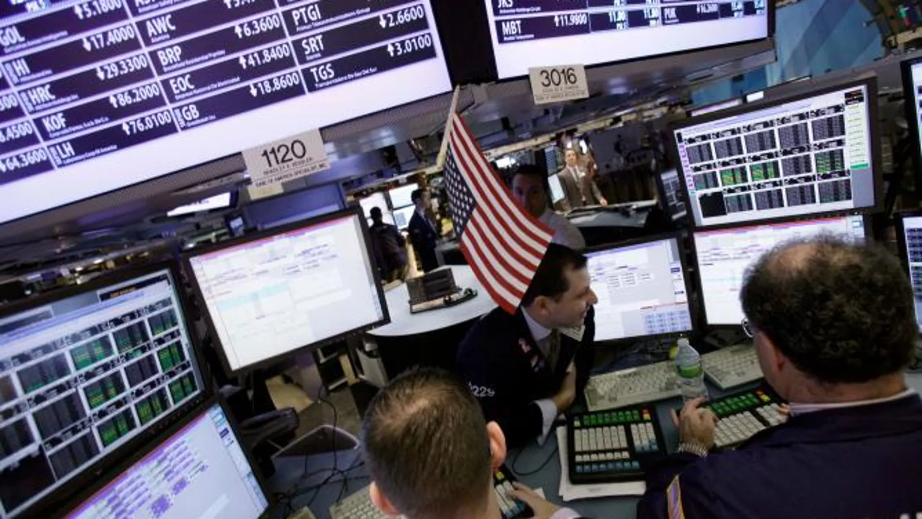 Wall Street cambia de tendencia y cierra con una subida del 1,44 %