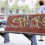 Otra muestra de incivismo son las pintadas en los bancos