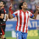 Falcao, de penalti, marcó el cuarto tanto del Atlético ante el Rayo