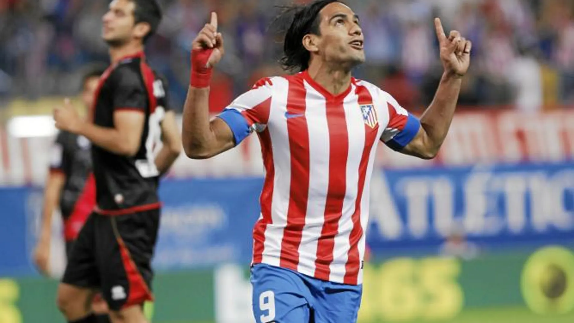 Falcao, de penalti, marcó el cuarto tanto del Atlético ante el Rayo