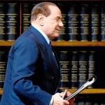 SUI GÉNERIS Berlusconi anunció su adiós por televisión
